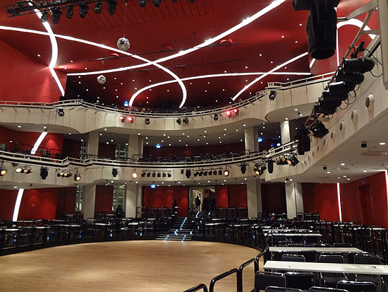 So sieht das Deutsche Theater in der Ballsaison aus (©Foto:Martin Schmitz)